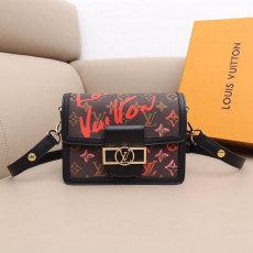 LOUIS VUITTON 루이비통 리미티디 에디션 미니 도핀백