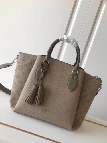 LOUIS VUITTON 루이비통 하우메아 M55031